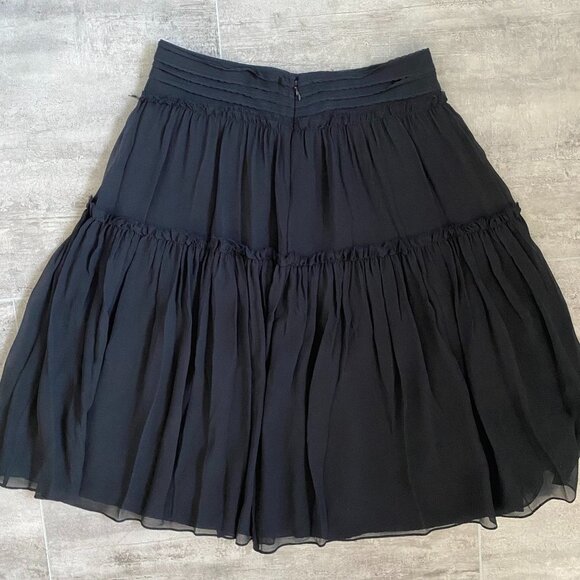 Alfani Petite, Size 4 Petite, Black Skirt, 100% Silk Excellent Condition. - Picture 2 of 3